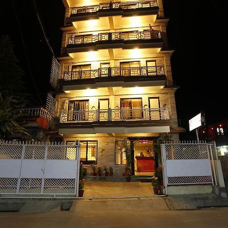 Hotel Family Home Pokhara Exterior foto